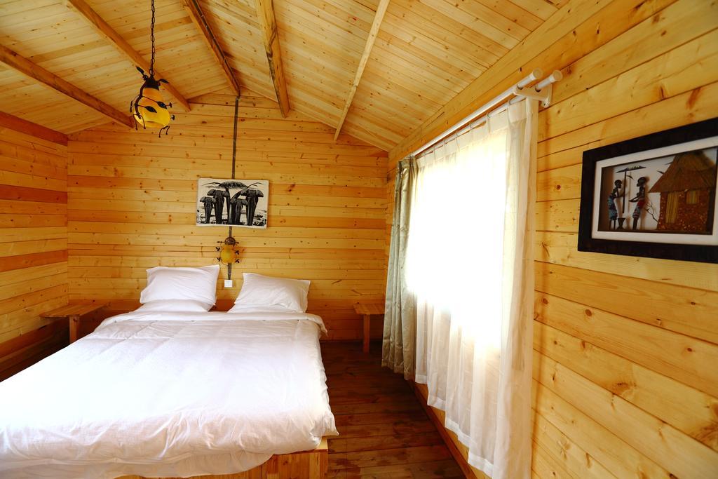 Jambo Mara Safari Lodge Ololaimutiek Habitación foto